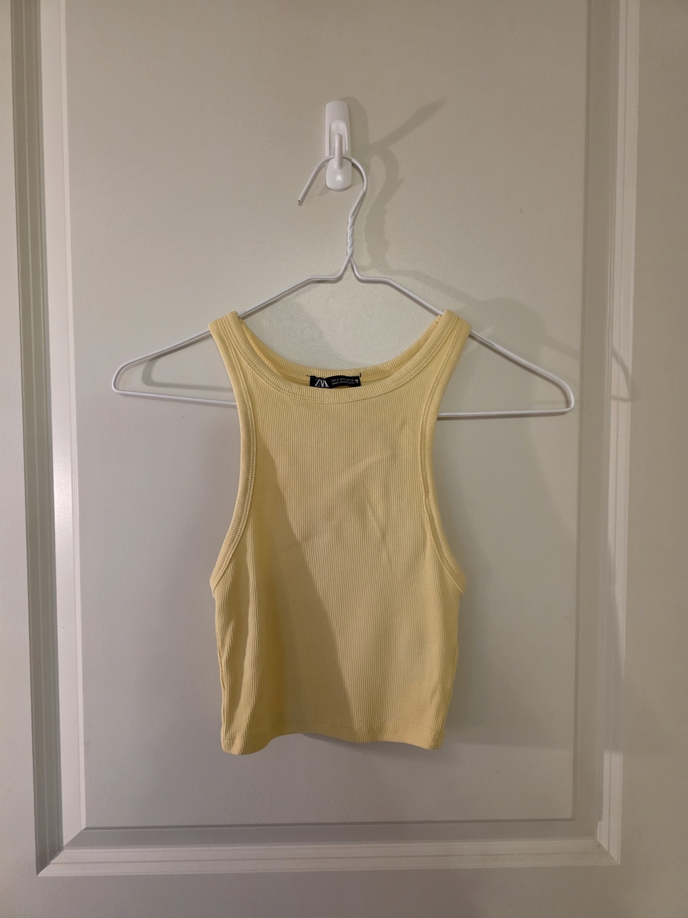 Zara Butter Yellow Ribbed Cropped Tank - Picture 2 of 3